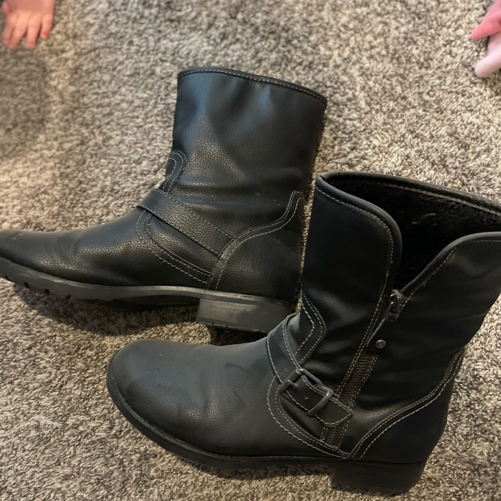 Black riding boots